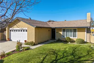 24305 Cheryl Kelton Pl, Newhall, CA 91321 - Photo 2