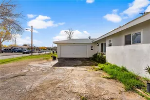 45323 Andale Ave, Lancaster, CA 93535 - Photo 2