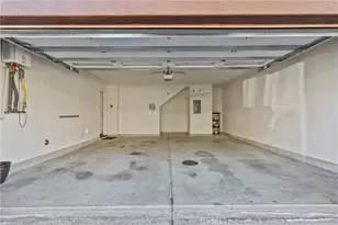 22105 Barrington, Saugus, CA 91350 - Photo 38