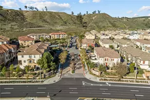 22105 Barrington, Saugus, CA 91350 - Photo 2