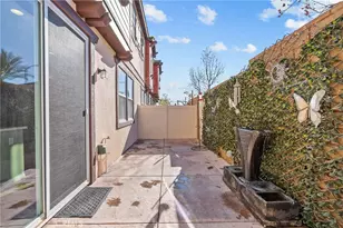 22105 Barrington, Saugus, CA 91350 - Photo 42