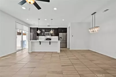 22105 Barrington, Saugus, CA 91350 - Photo 6