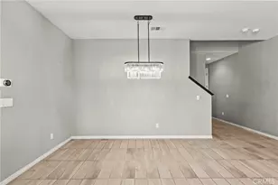 22105 Barrington, Saugus, CA 91350 - Photo 6