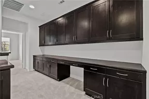 22105 Barrington, Saugus, CA 91350 - Photo 14