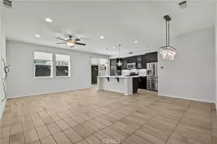 22105 Barrington, Saugus, CA 91350 - Photo 4