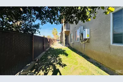 3017 Potomac, Bakersfield, CA 93307 - Photo 10