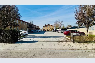 117 N, Bakersfield, CA 93304 - Photo 2