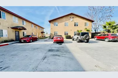 117 N, Bakersfield, CA 93304 - Photo 8