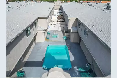18347 Saticoy Street #24, Reseda, CA 91335 - Photo 28
