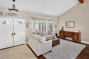 22507 Poplar St, Saugus, CA 91390 - Photo 4