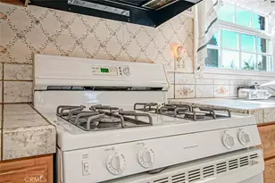 20751 Clark St, Woodland Hills, CA 91367 - Photo 12