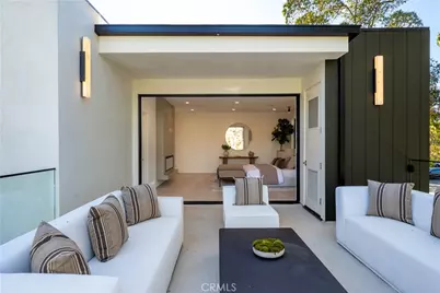 10840 Queensland, Los Angeles, CA 90034 - Photo 36