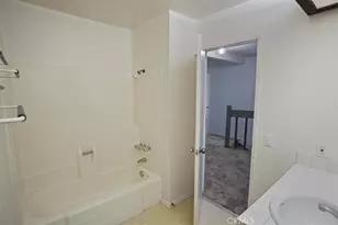 23207 Yvette Ln, Valencia, CA 91355 - Photo 16