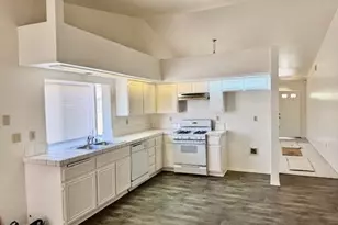 2125 Bramble Ln, Palmdale, CA 93550 - Photo 8