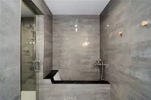 4676 Arriba Dr, Tarzana, CA 91356 - Photo 30