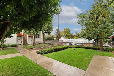 6540 Hayvenhurst #15, Lake Balboa, CA 91406 - Photo 38