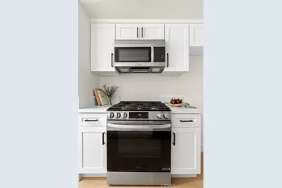 6540 Hayvenhurst #15, Lake Balboa, CA 91406 - Photo 14