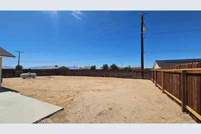 10409 Redwood, California City, CA 93505 - Photo 18