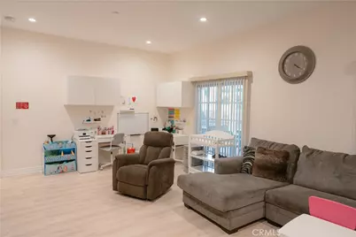 1135 E Verdugo Avenue, Burbank, CA 91501 - Photo 26