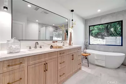 4830 Hasekian Drive, Tarzana, CA 91356 - Photo 12