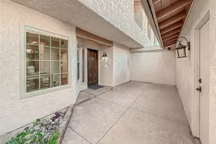 1035 McHugh Ct, Ventura, CA 93003 - Photo 2