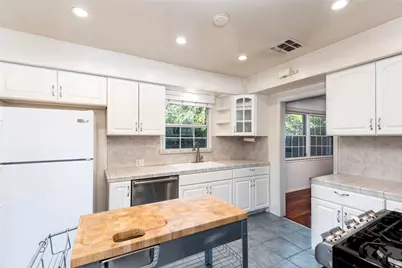 13532 Addison, Sherman Oaks, CA 91423 - Photo 12