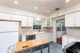 13532 Addison, Sherman Oaks, CA 91423 - Photo 12