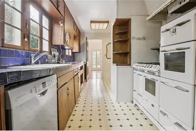 838 Lorraine, Los Angeles, CA 90005 - Photo 14