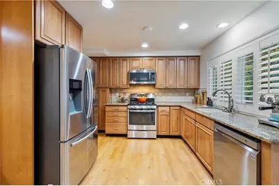 21633 Turmeric Court, Saugus, CA 91350 - Photo 16