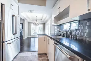 11855 Goshen Ave, Los Angeles, CA 90049 - Photo 18