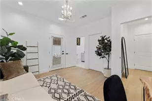 5248 Segals Wy, Sherman Oaks, CA 91411 - Photo 4
