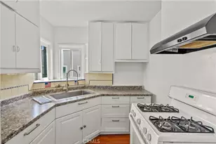 1322 S Van Ness, Los Angeles, CA 90019 - Photo 12