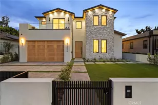 13536 Morrison St, Sherman Oaks, CA 91423 - Photo 2