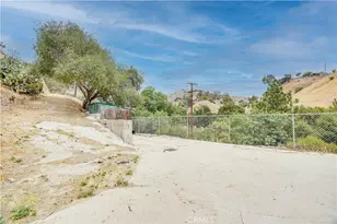12055 Kagel Canyon Rd, Sylmar, CA 91342 - Photo 14