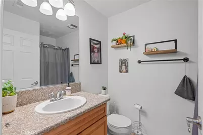 26142 Gravett Place, Saugus, CA 91350 - Photo 18