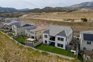 21132 W Citylights Dr, Chatsworth, CA 91311 - Photo 22