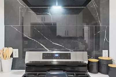 7236 Amigo #101, Reseda, CA 91335 - Photo 14