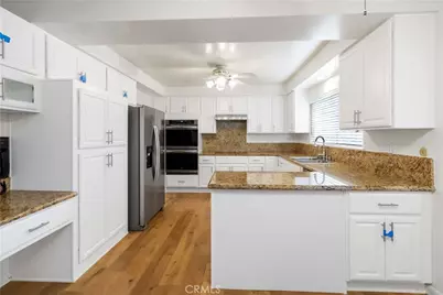 9827 Lasaine, Northridge, CA 91325 - Photo 6