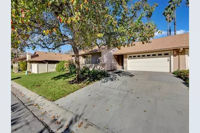 26109 Rainbow Glen, Newhall, CA 91321 - Photo 4