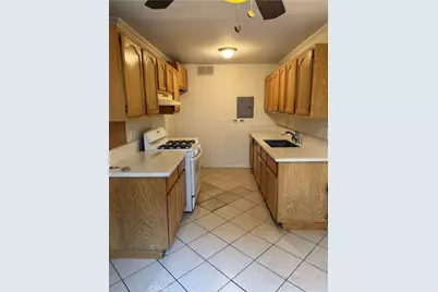 9119 Wakefield Avenue #2, Panorama City, CA 91402 - Photo 6