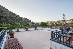27 Round Up Rd, Bell Canyon, CA 91307 - Photo 52