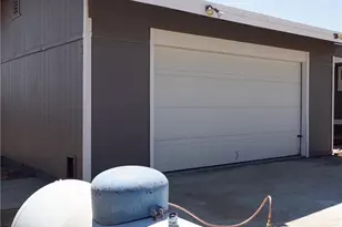 8925 Oleander, California City, CA 93505 - Photo 44