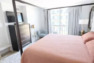 10747 Wilshire Blvd, Los Angeles, CA 90024 - Photo 28