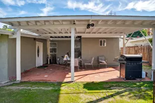 7113 Encino Ave, Lake Balboa, CA 91406 - Photo 26