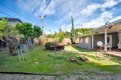 7113 Encino Avenue, Lake Balboa, CA 91406 - Photo 20