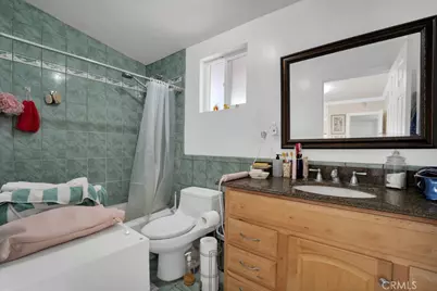 7113 Encino Avenue, Lake Balboa, CA 91406 - Photo 14