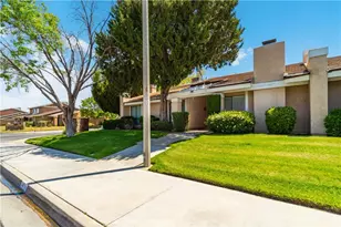 44114 30th St, Lancaster, CA 93536 - Photo 2
