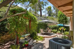 27955 Trillium Ln, Valencia, CA 91354 - Photo 18