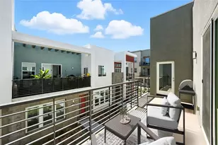 27456 Stipa Pl, Valencia, CA 91381 - Photo 2