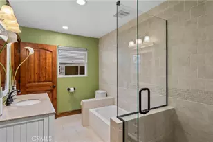 24604 Apple St, Newhall, CA 91321 - Photo 22